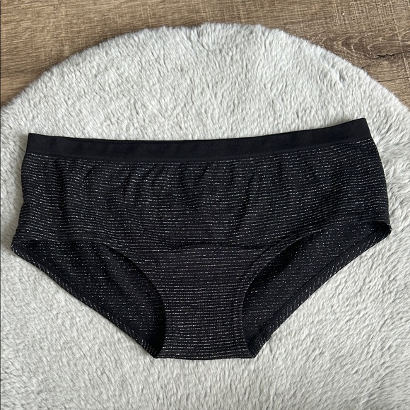 Victoria's Secret Hiphugger Panty M - Picture 1 of 3
